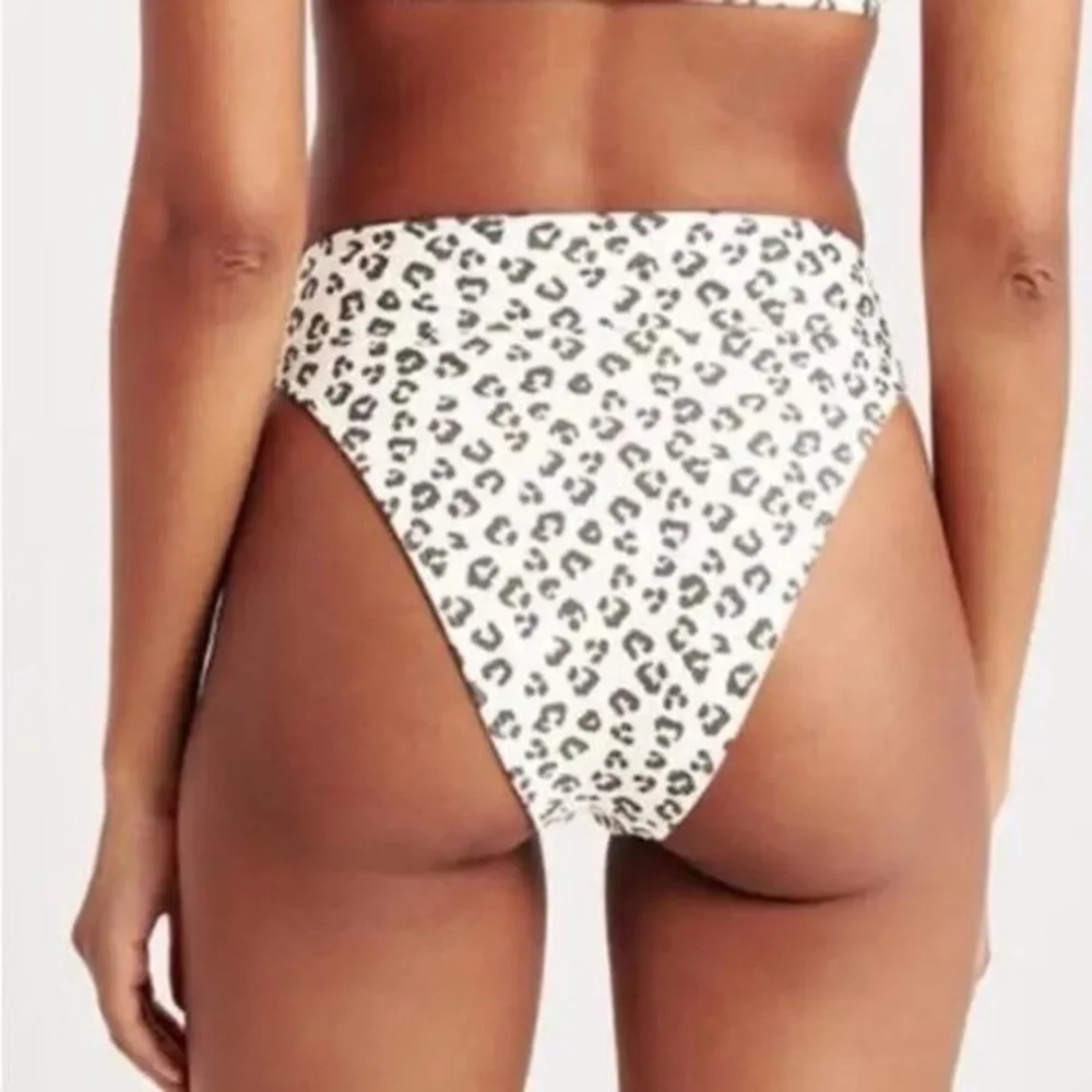 EUC - Abercrombie & Fitch High Waisted One Shoulder Bikini - Cheetah - Medium